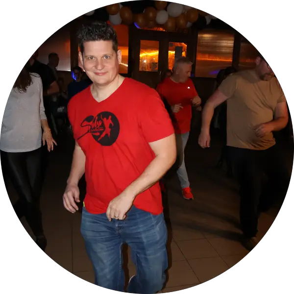 Csabi, a Salsa Revolution oktatója